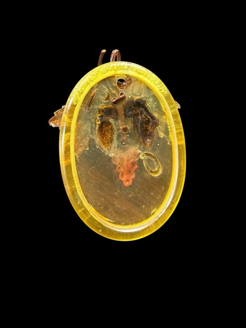 1930s Autumn Bakelite Brooch Grape Leaves Yellow Oval Floral 2 3/4” - Picture 4 of 8